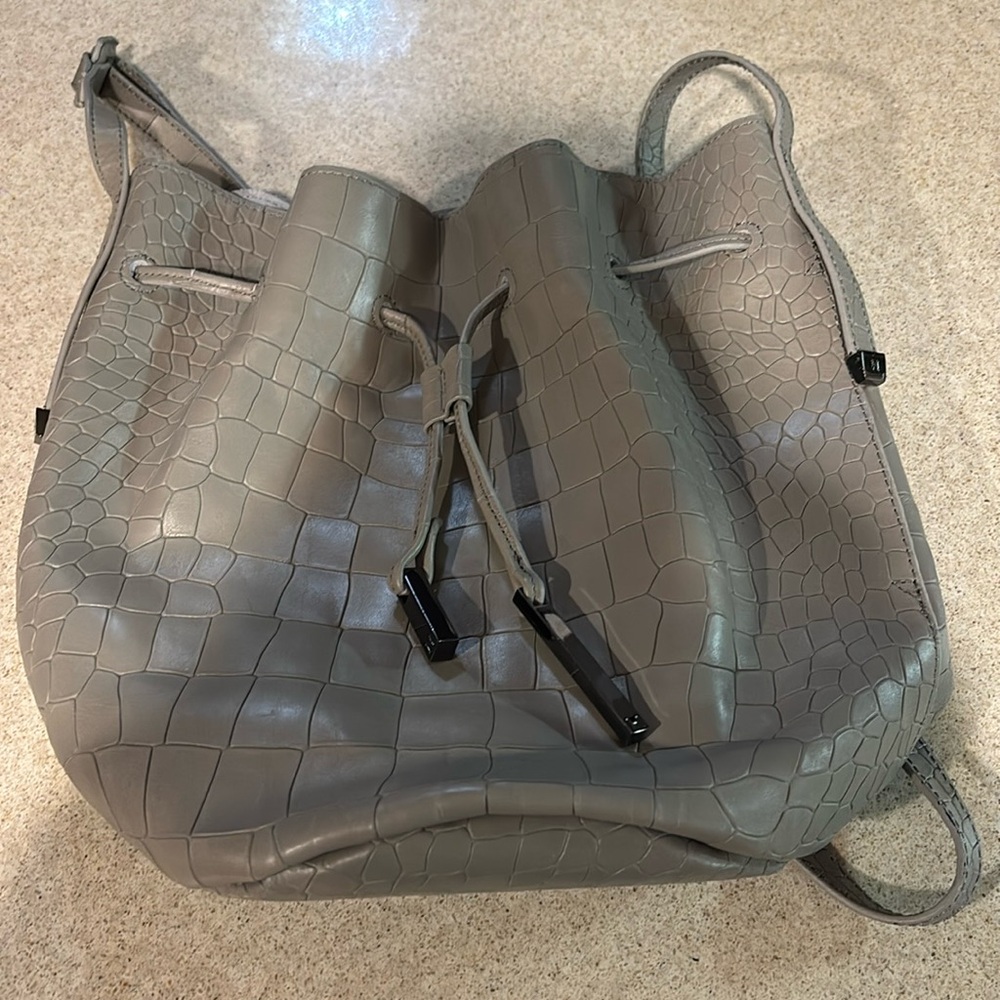 Bucket crossbody